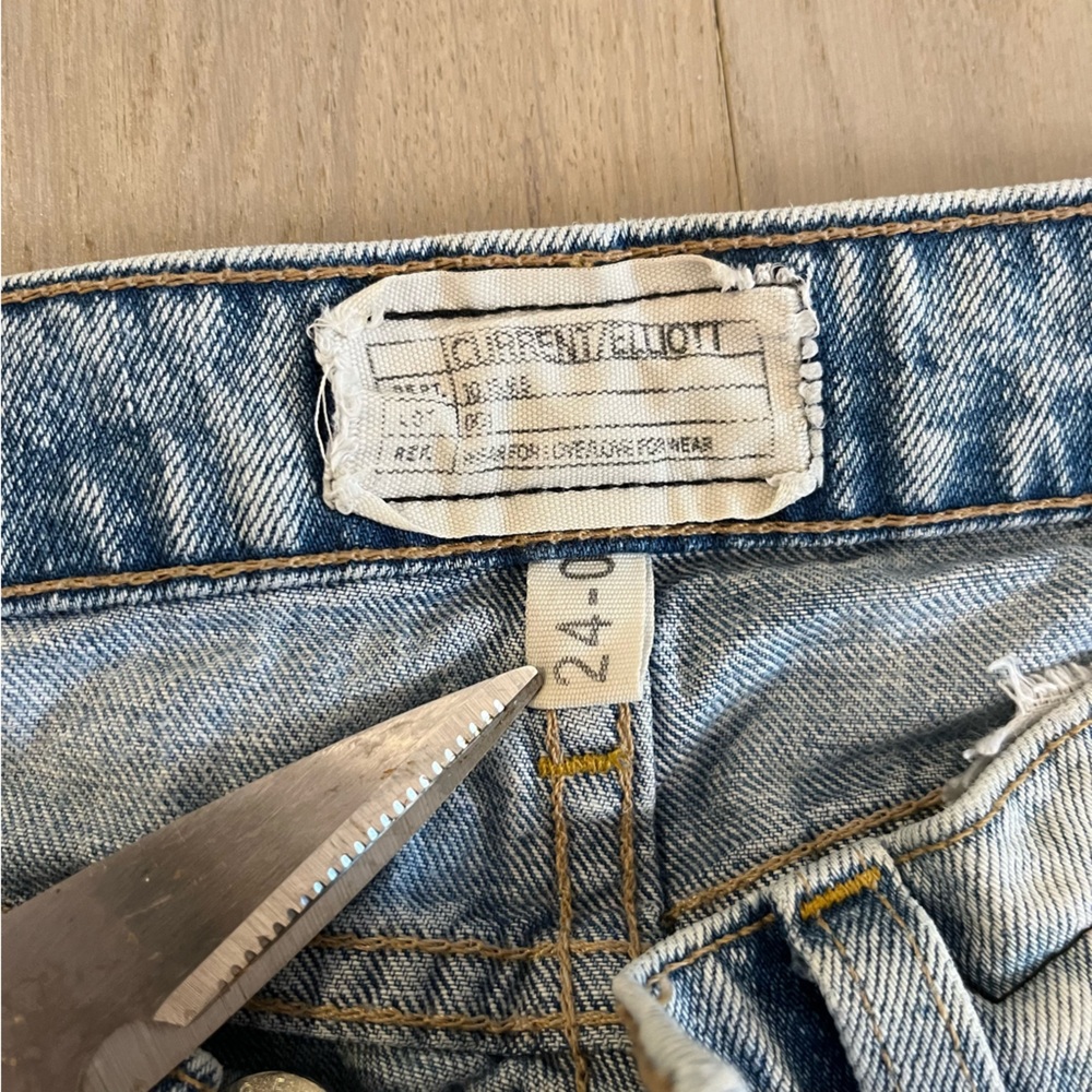 Currently Elliot distressed straight leg jeans 24 - Picture 3 of 4